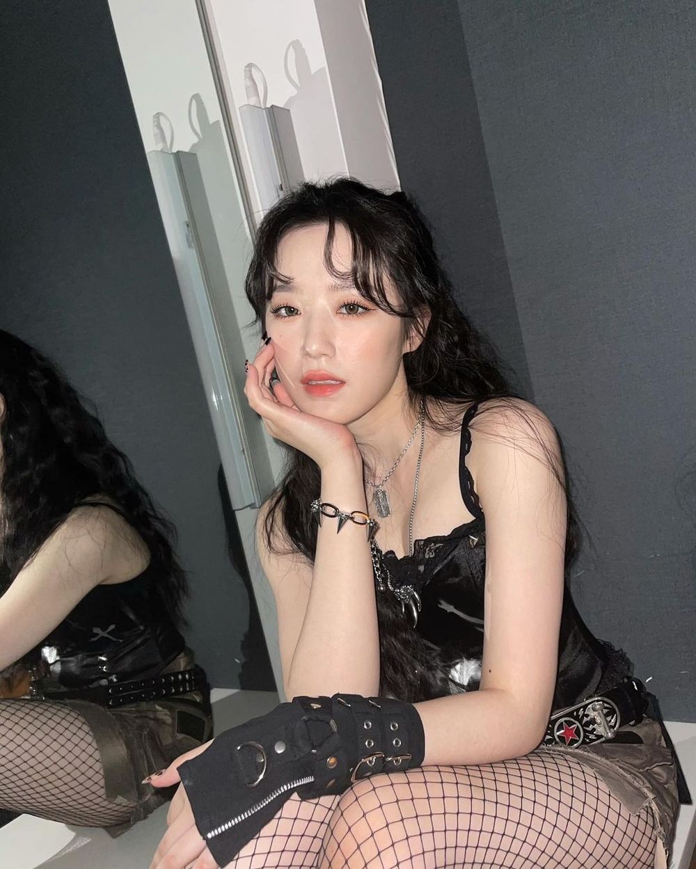 公認6位「女生最想要身材」女偶像！Karina、舒華瘦又有料，第一名根本人間芭比！-6