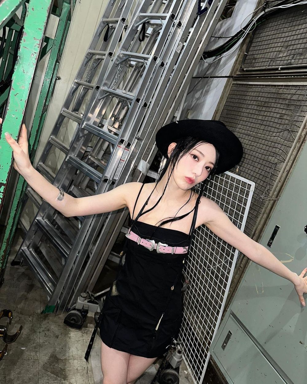 公認6位「女生最想要身材」女偶像！Karina、舒華瘦又有料，第一名根本人間芭比！-10