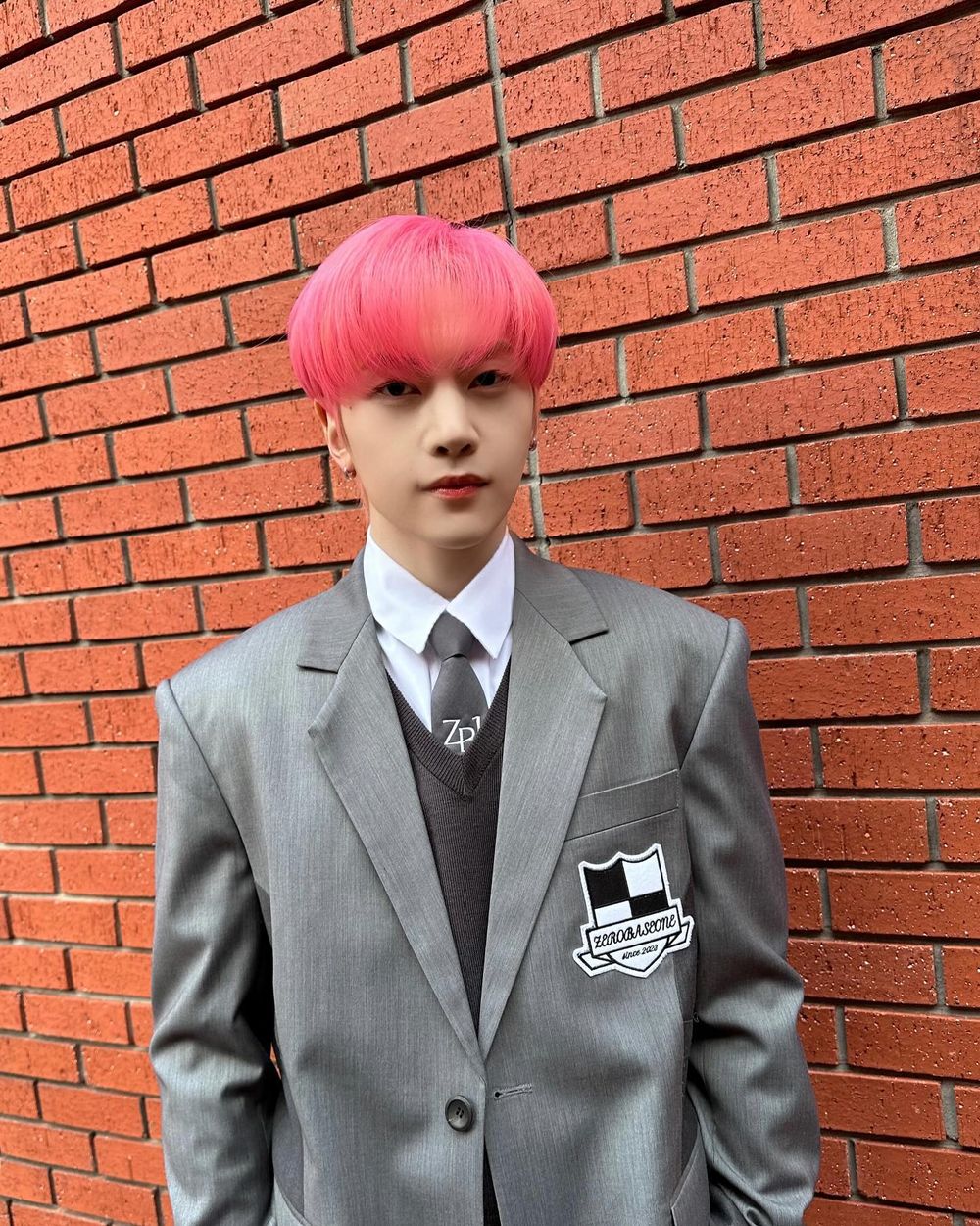 韓網票選最適合粉髮色的韓國偶像TOP8！宮脇咲良超仙，S.COUPS令人心動，被封「人間櫻花」是這位男愛豆！-7