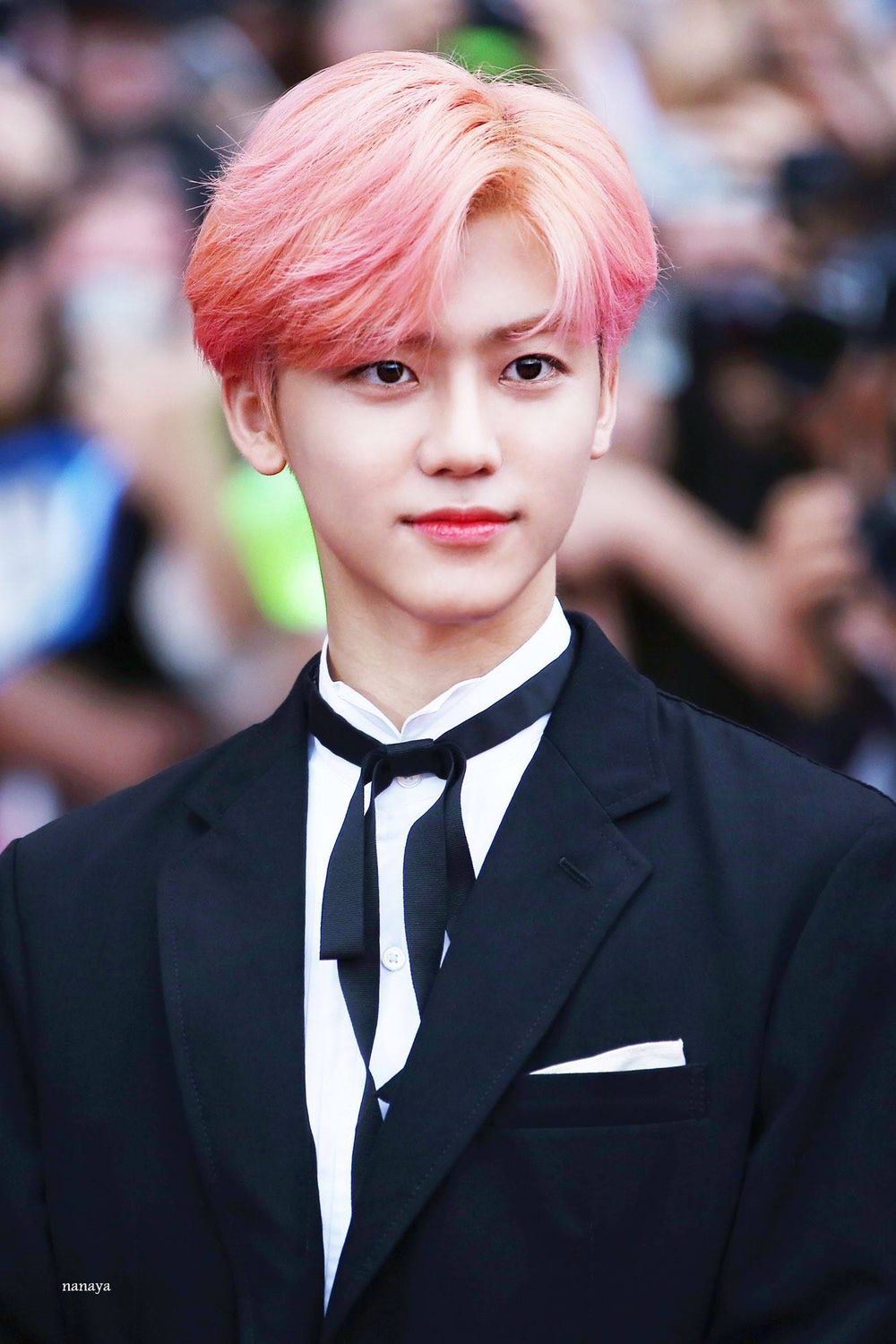 韓網票選最適合粉髮色的韓國偶像TOP8！宮脇咲良超仙，S.COUPS令人心動，被封「人間櫻花」是這位男愛豆！-14