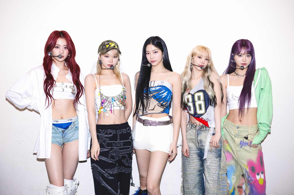 接棒BLACKPINK？！LE SSERAFIM首登科切拉音樂節，身材太好被譽健身天團！-4