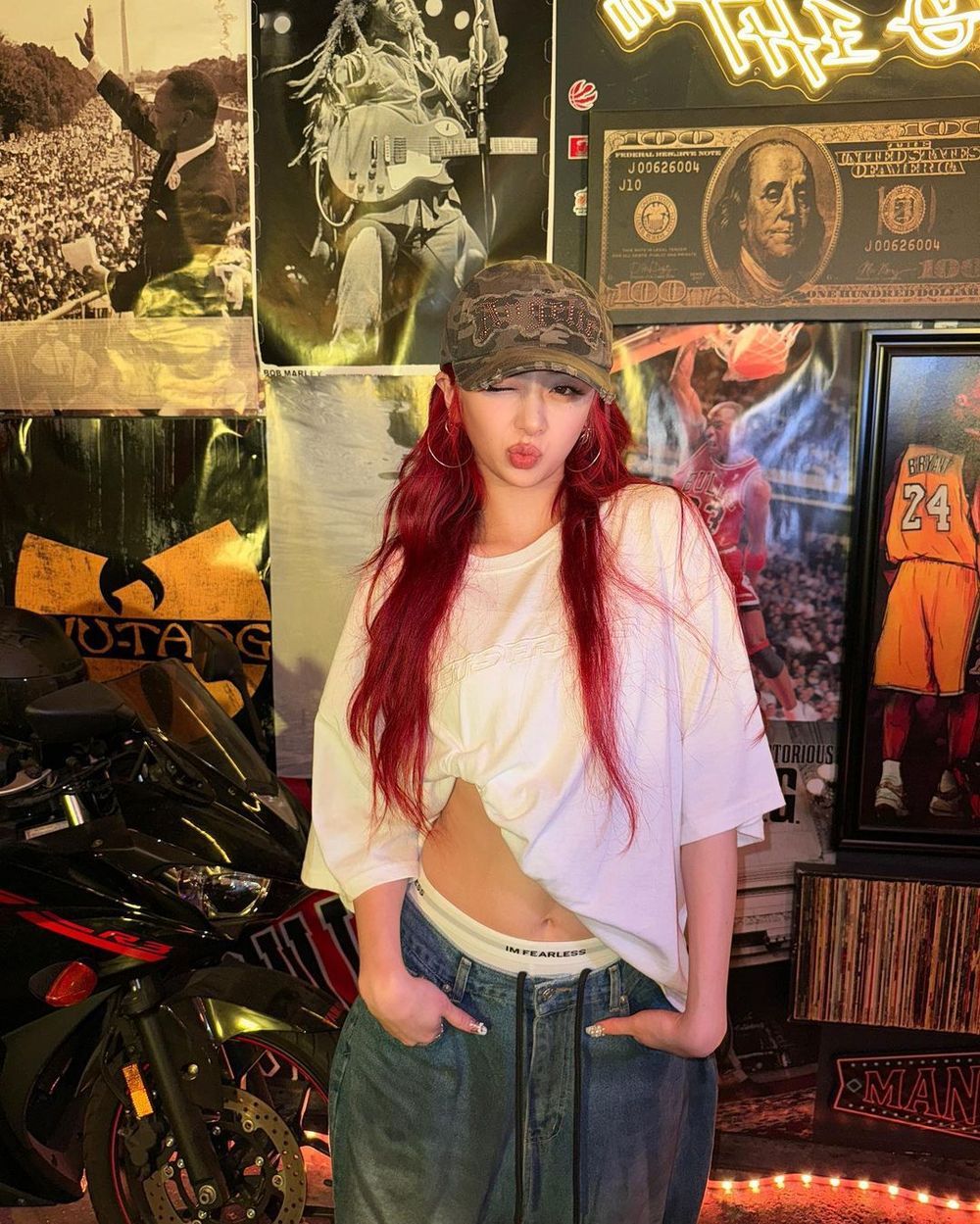 接棒BLACKPINK？！LE SSERAFIM首登科切拉音樂節，身材太好被譽健身天團！-15