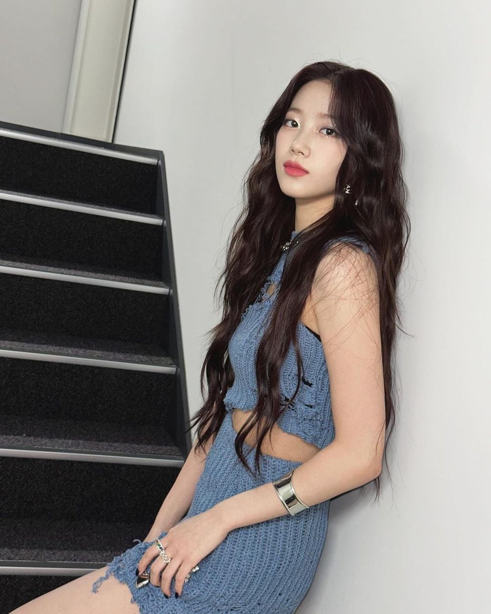 接棒BLACKPINK？！LE SSERAFIM首登科切拉音樂節，身材太好被譽健身天團！-16