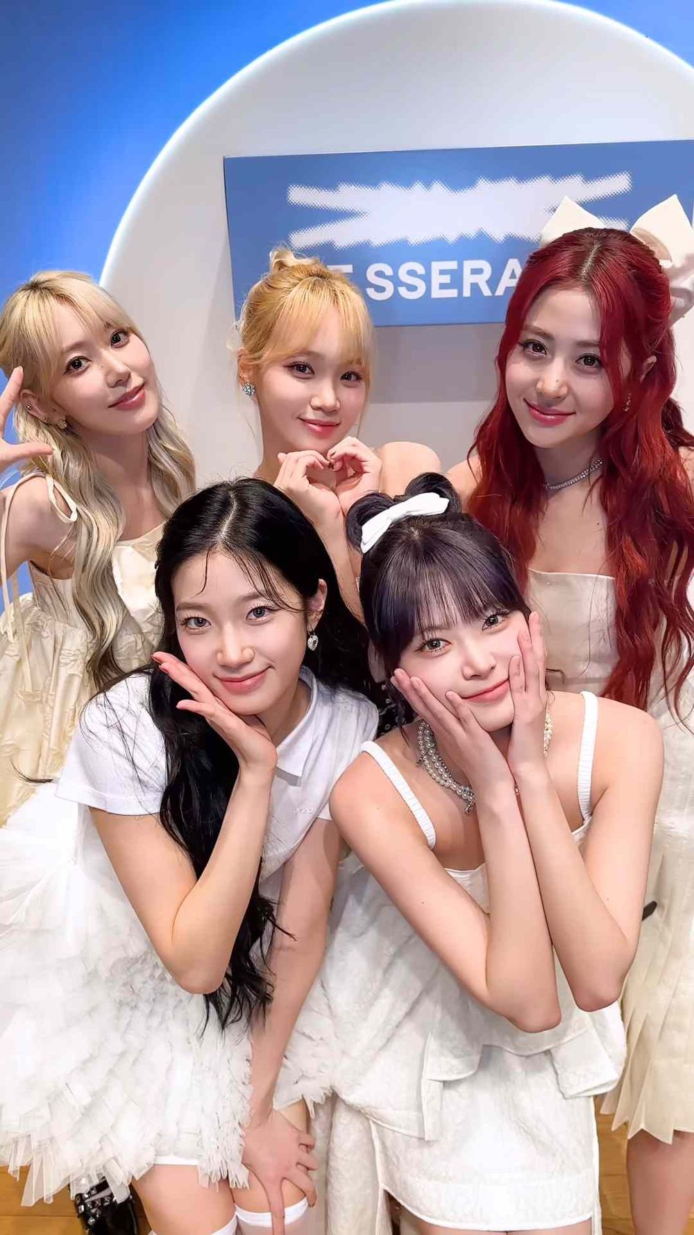 接棒BLACKPINK？！LE SSERAFIM首登科切拉音樂節，身材太好被譽健身天團！-21