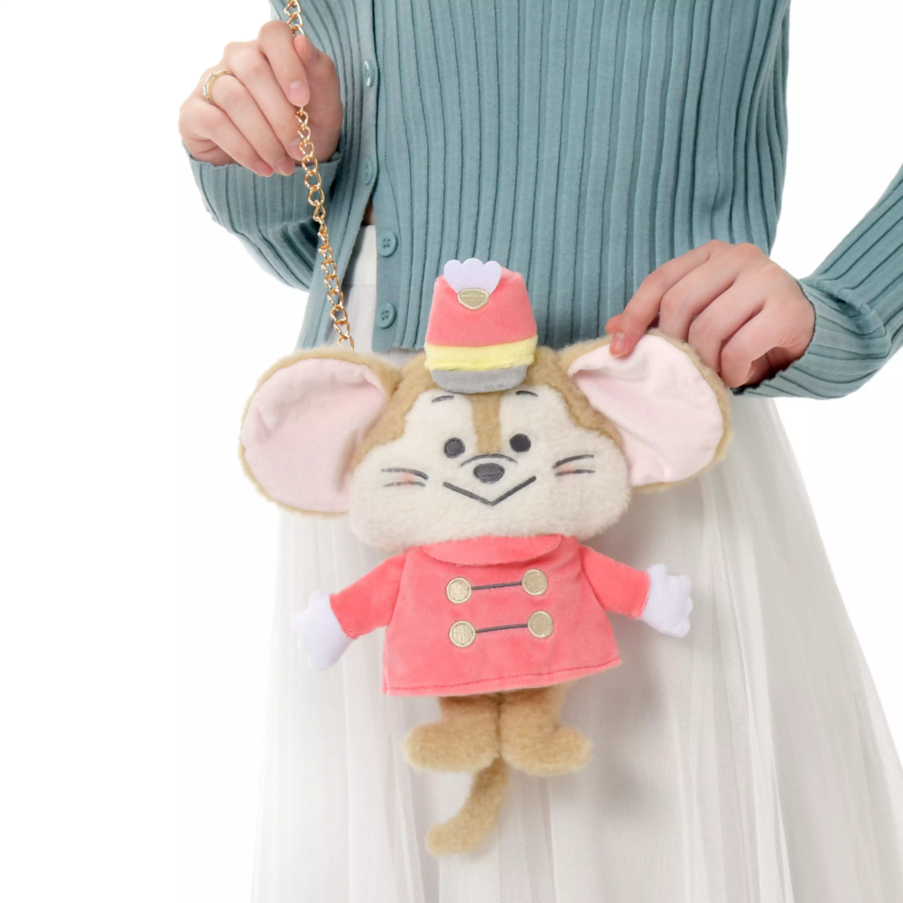 日本迪士尼開賣「小飛象絨毛玩偶、提姆側背包」！粉嫩配色萌翻、「這個」還沒上市就被搶爆-7
