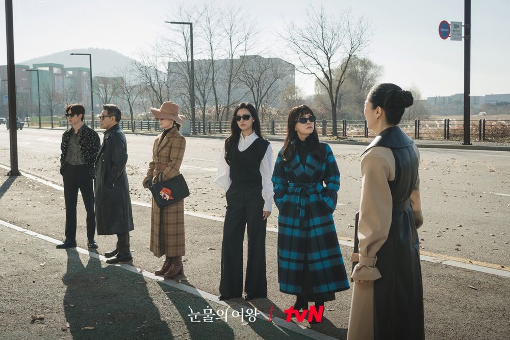 《淚之女王》家人團結復仇墨鏡全是GENTLE MONSTER的！金智媛、金秀賢同款萬元有找！-2