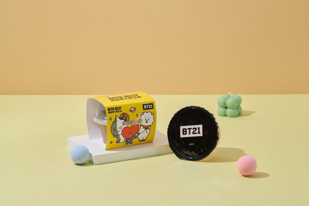 ARMY瘋掉！黑丸嫩仙草跟BT21聯名「COOKY、CHIMMY小臉仙草」可愛爆！巷口7-11就買得到！-11