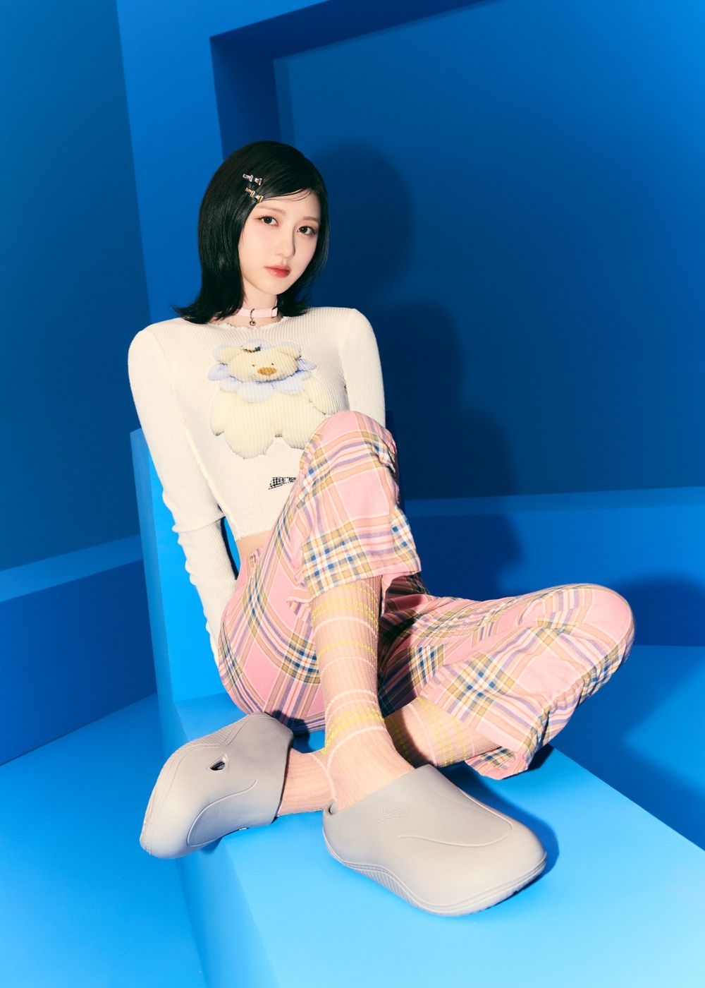 員瑛同款要買吧！PUMA X IVE厚底「穆勒拖鞋」台韓同步開賣！一千多很可以！-4