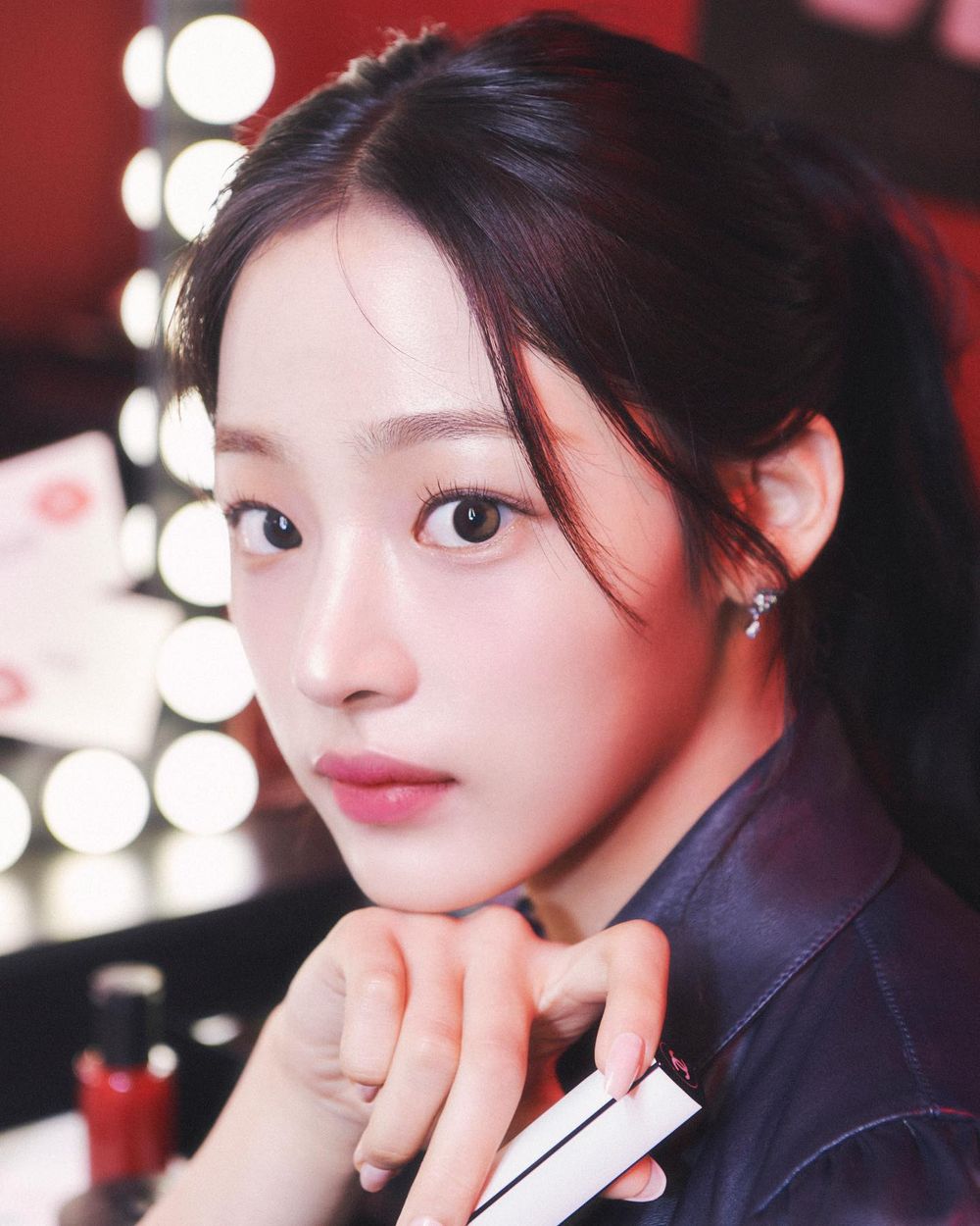 人間香奈兒韓星盤點！Jennie透膚黑紗性感上陣、金所炫根本財閥富家千金風！-19