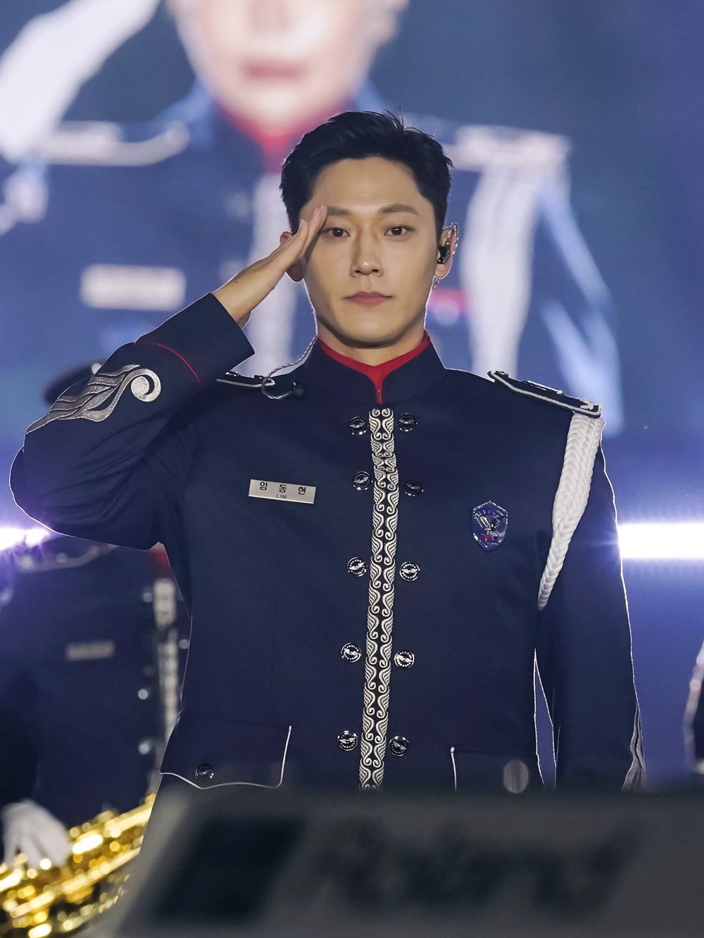 BTS Jin退伍了！6位「最適合穿軍裝制服」韓星盤點！車銀優、V金泰亨露半臉也帥瘋！-3