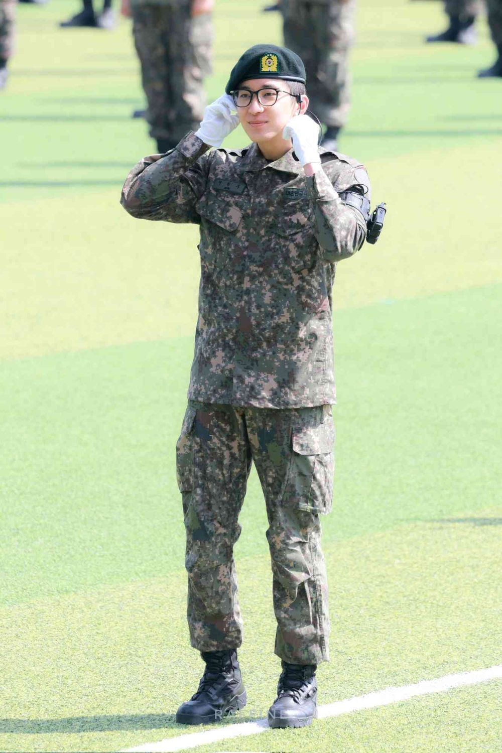 養眼特輯來了！6位「最適合穿軍裝制服」韓星盤點！車銀優、V金泰亨露半臉也帥瘋！-14