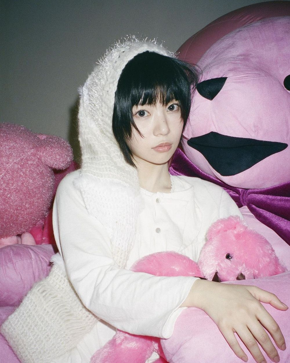 公認7位長相「天生洋娃娃」女偶像！員瑛、Danielle「不科學五官」美到不像真的？-13