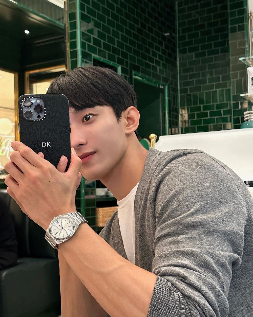 SEVENTEEN回歸〈MAESTRO〉MV珉奎回眸、圓佑結尾、「這畫面」克拉暴動！-6