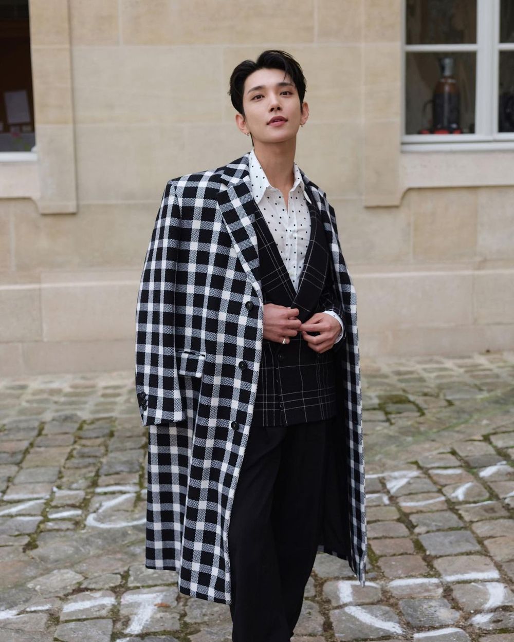 SEVENTEEN回歸〈MAESTRO〉MV珉奎回眸、圓佑結尾、「這畫面」克拉暴動！-16