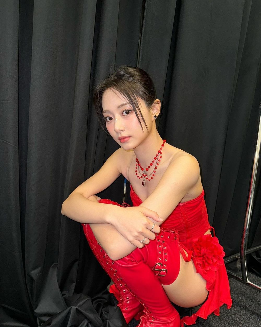 公認5位擁有「台柱級美臀」女偶像！張員瑛、子瑜不科學腰臀比，連AI都比不過！-3