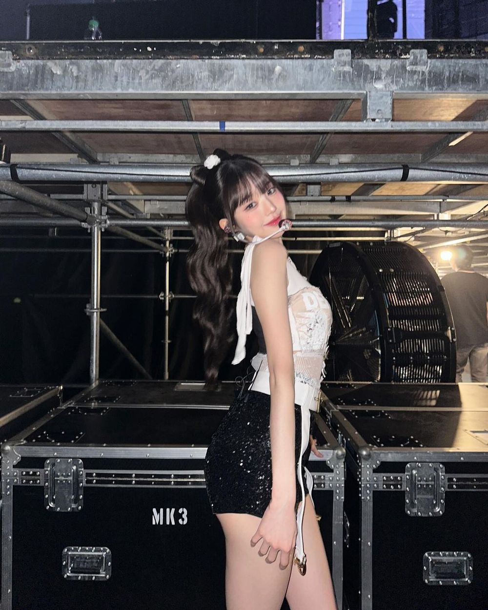 公認5位擁有「台柱級美臀」女偶像！張員瑛、子瑜不科學腰臀比，連AI都比不過！-9