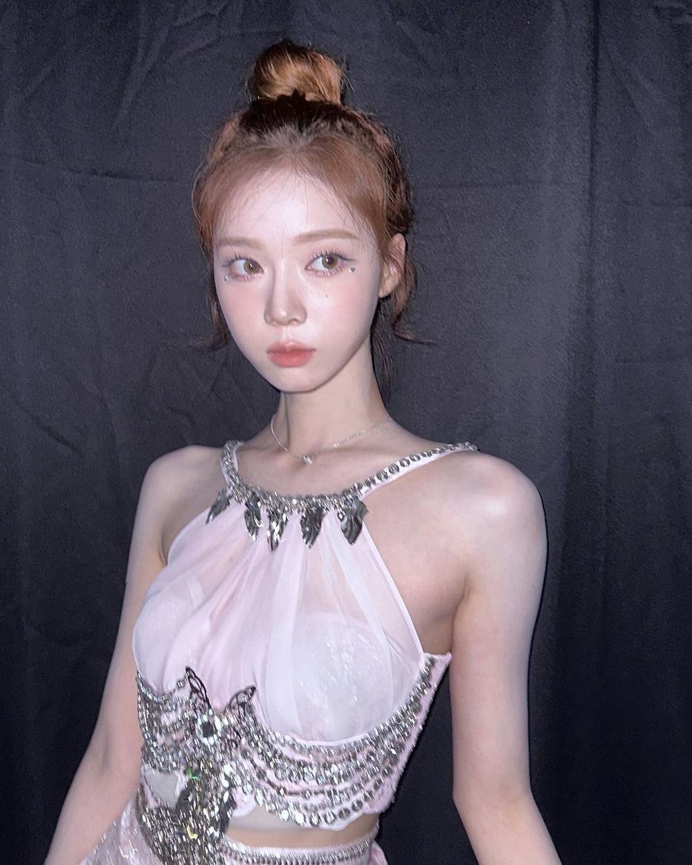 網公認6位「最適合穿粉紅色」的女偶像！張員瑛、Rosé淡粉色小禮服外媒狂讚！-5