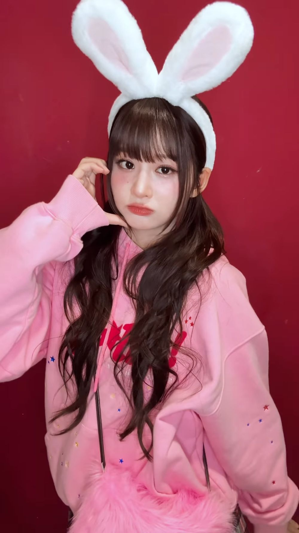 網公認6位「最適合穿粉紅色」的女偶像！張員瑛、Rosé淡粉色小禮服外媒狂讚！-17