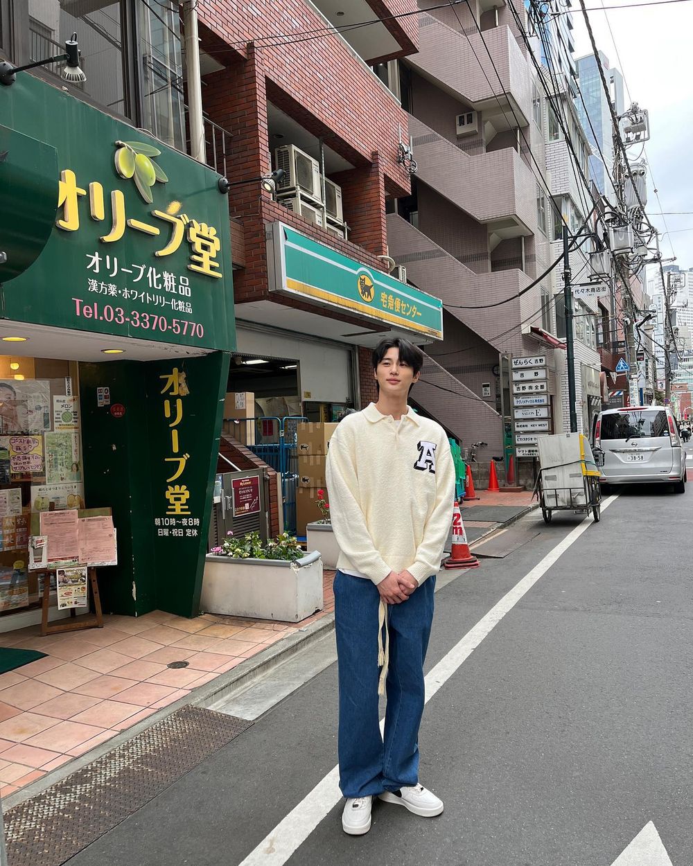 《背著善宰跑》邊佑錫「老公同款」情侶鞋找到了！生活照190大長腿帥到暈倒！-9