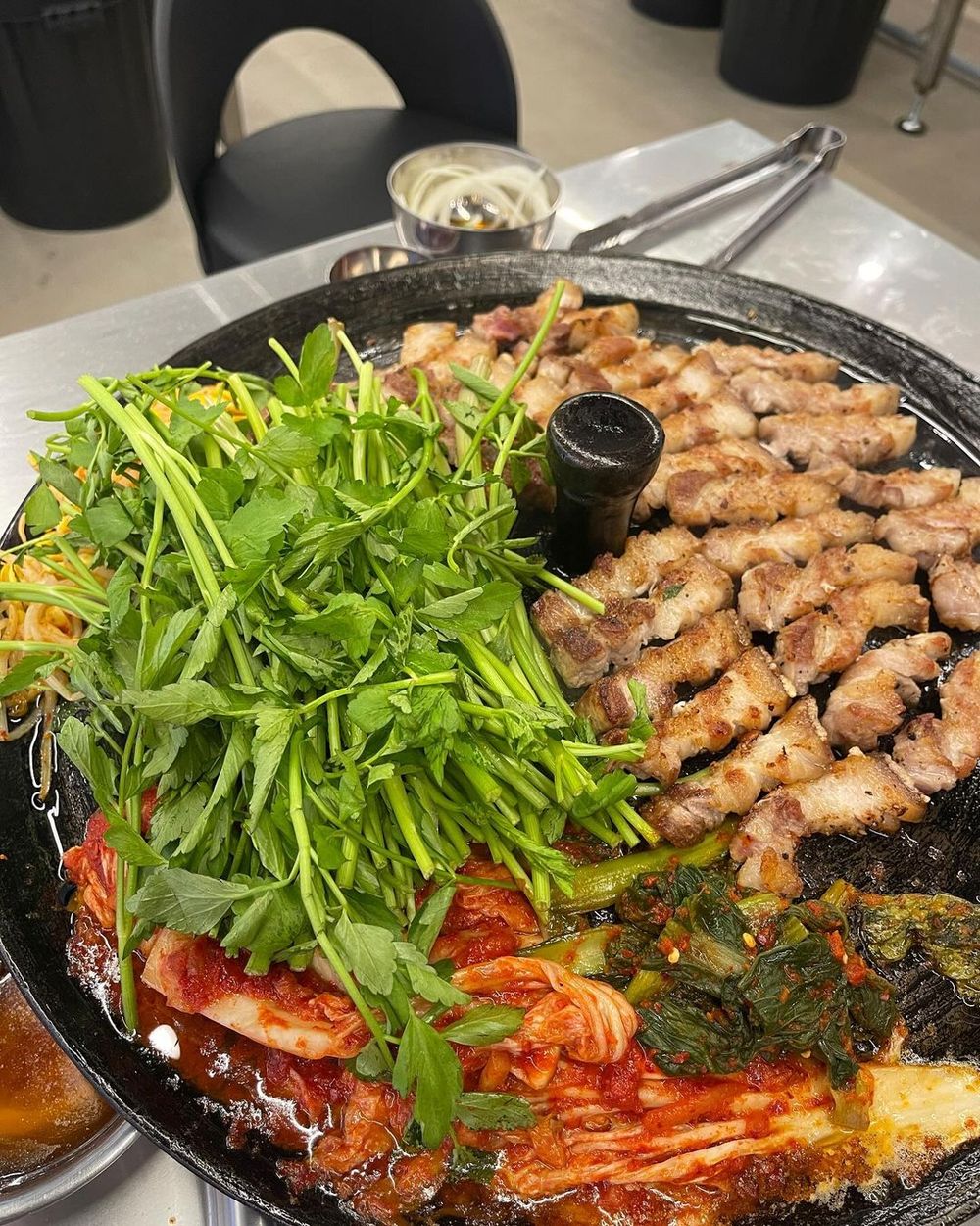《背著善宰跑》邊佑錫劇中同款「烤肉店」找到了！弘大店地址公開、老闆原來是邊佑錫好友？-8