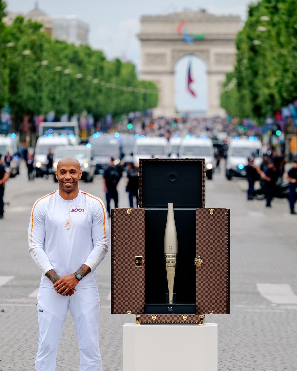 史上最奢華奧運！2024巴黎奧運「獎牌箱、托盤」是LV的！連獎牌都是高級珠寶品牌？！-12