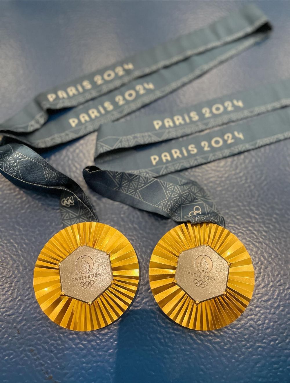 史上最奢華奧運！2024巴黎奧運「獎牌箱、托盤」是LV的！連獎牌都是高級珠寶品牌？！-14