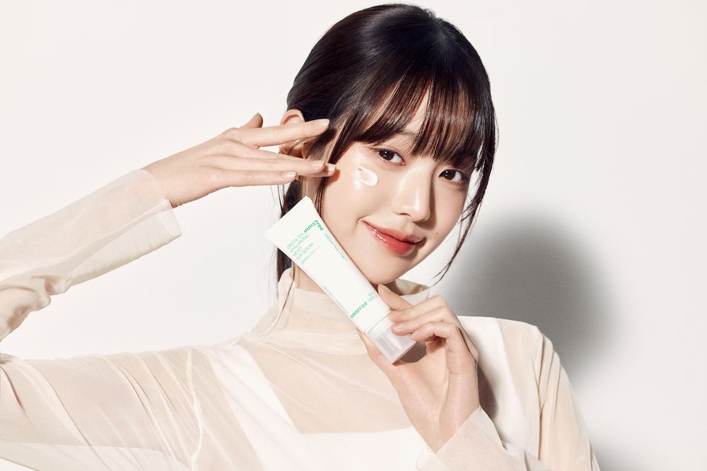 張員瑛曬不黑的秘密！INNISFREE全新「綠茶保濕防曬精華」，像擦保養品一樣清爽、再也不怕底妝打架！-9