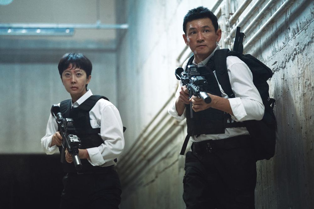 8月Netflix影集電影線上看！《艾蜜莉在巴黎4》回歸，許光漢《正港分局》丁海寅《媽媽朋友的兒子》開播！-8