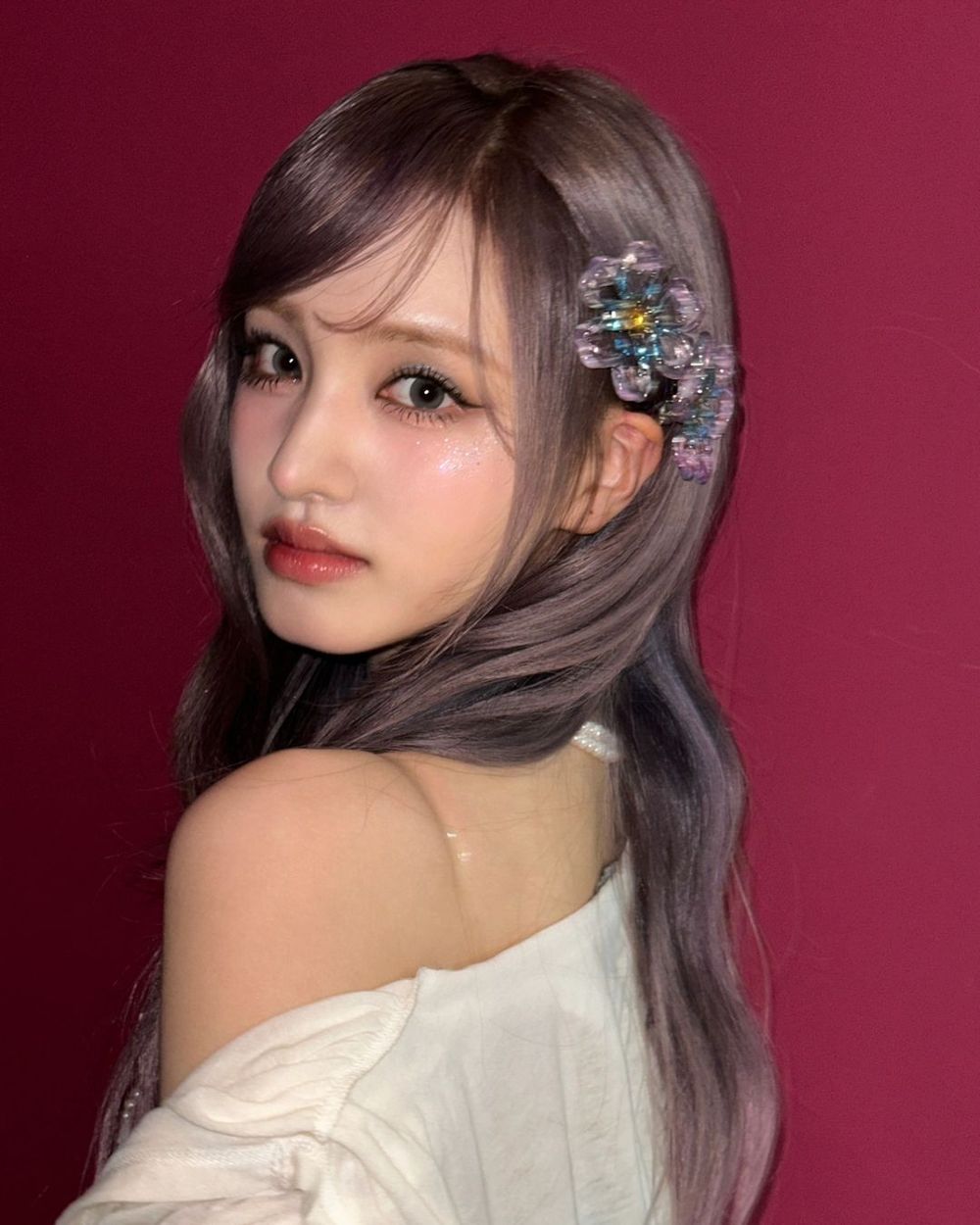 韓網公認「自帶美顏濾鏡」女愛豆Top6！雨琦美到像AI、她根本漫畫走出來的？！-3