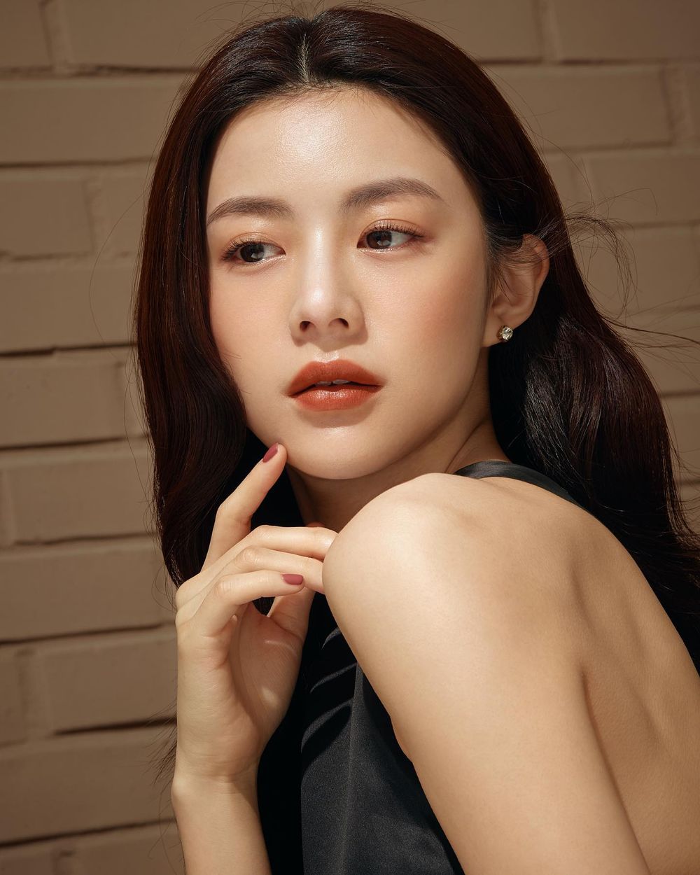 畫報妖精晉級演技賞新人演員！高允貞狂掃美妝廣告，最有價值AI臉孔、韓國保養代言半數被她搶走！-14