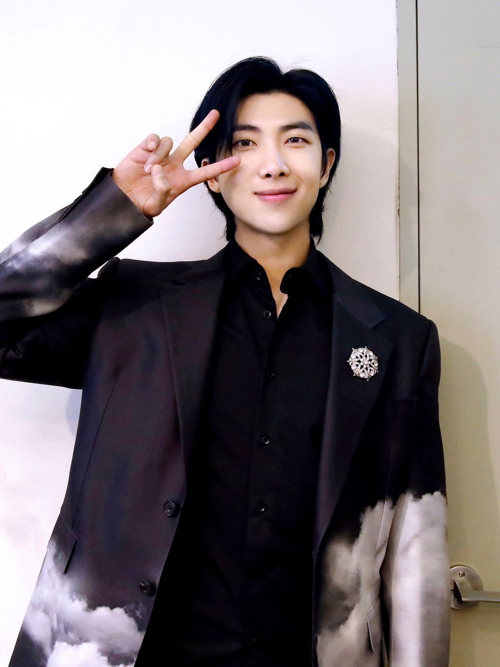 韓網熱議7位高學歷學霸偶像！雨琦學生時期成績超驚人，車銀優、RM會說4國語言！-4