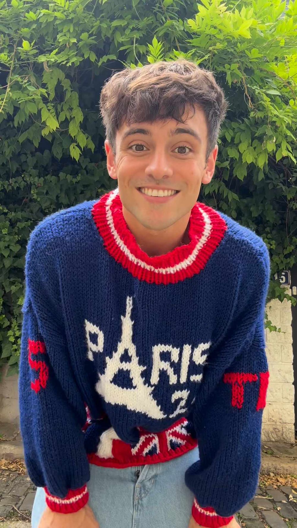 英國跳水王子湯姆戴利「2024巴黎奧運毛衣」成品長這樣！竟然有畫草稿、有夠可愛～！-7