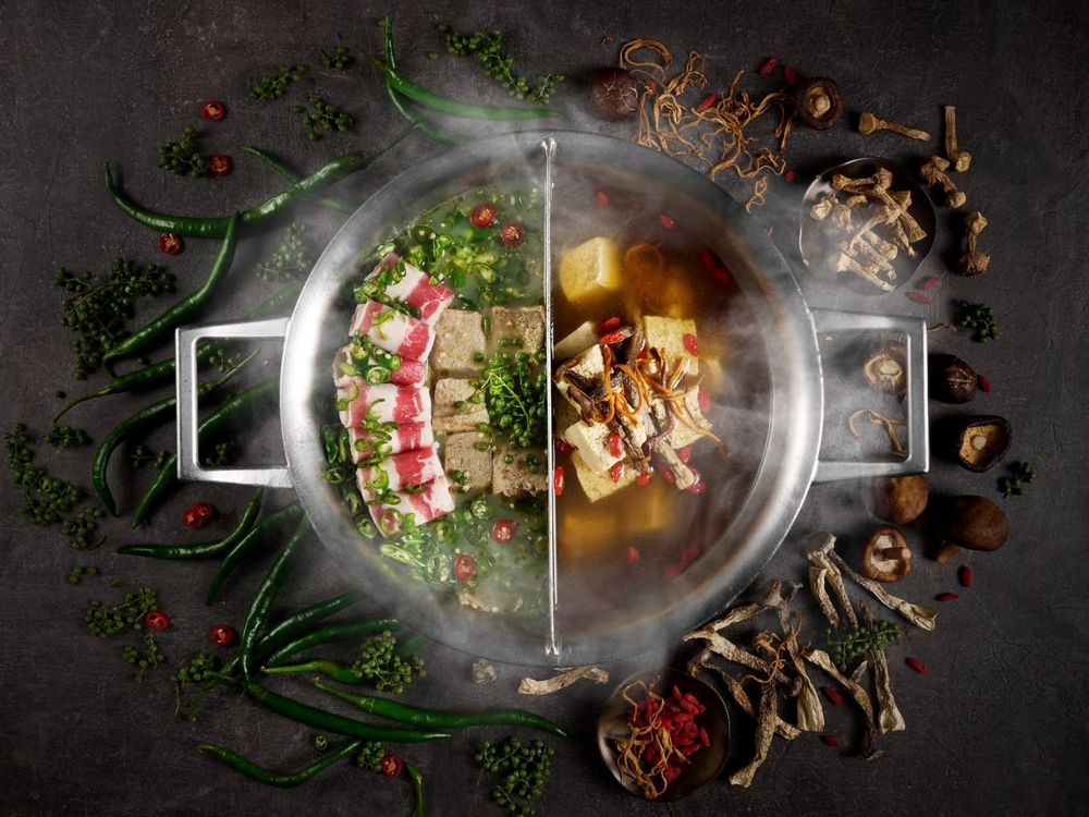 青花驕麻辣鍋推新湯底！夏天必吃「松露菌菇鍋」消暑上市、「這樣做」還可免費升級鴛鴦鍋！-6