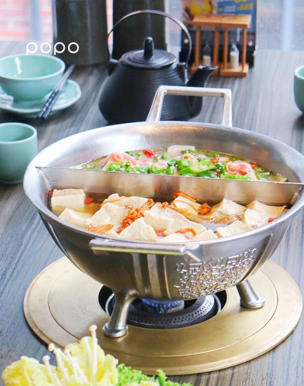 青花驕麻辣鍋推新湯底！夏天必吃「松露菌菇鍋」消暑上市、「這樣做」還可免費升級鴛鴦鍋！-9