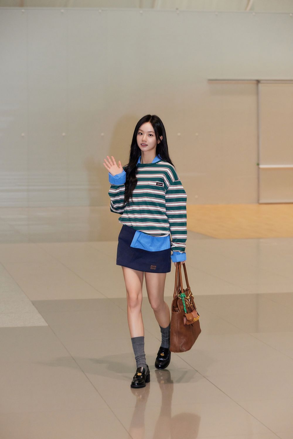 張員瑛後「惠利」也有MiuMiu系列了！公認耐看型美貌、女生都羨慕的細腿好身材！-12