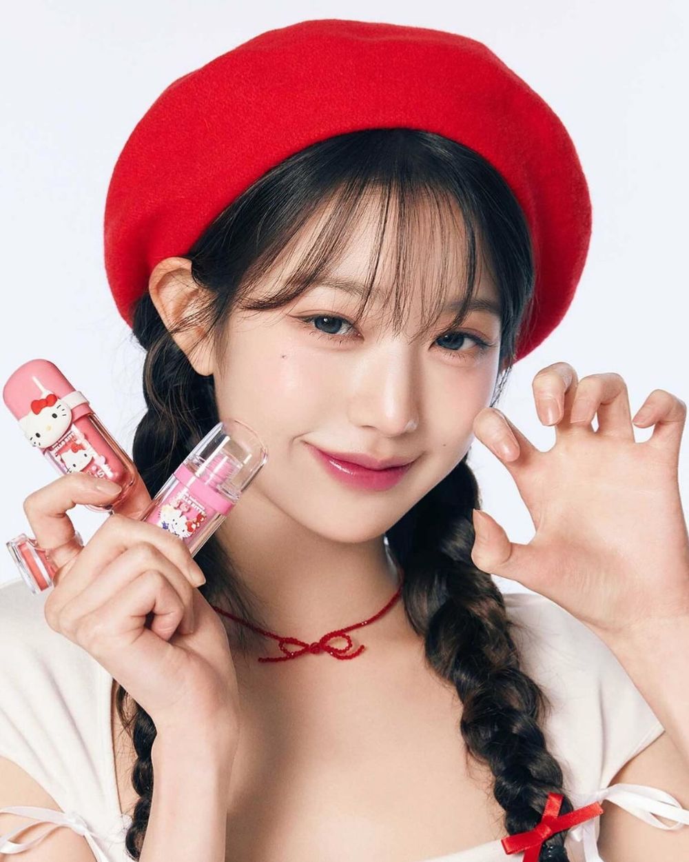 連張員瑛都淪陷！彩妝吊飾配件盤點，韓妞瘋潤唇膏戒指、布丁霜包包掛飾，代購爆單IG爆紅唇蜜手機殼！-2