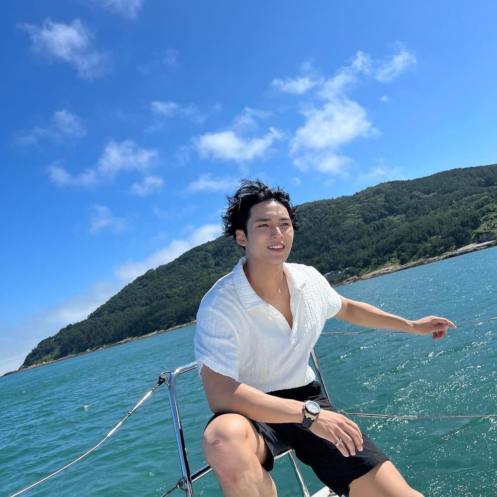 全員好貴！SEVENTEEN成員名錶大合輯！AP愛彼、百達翡麗...「他」的錶要價上千萬？！-2