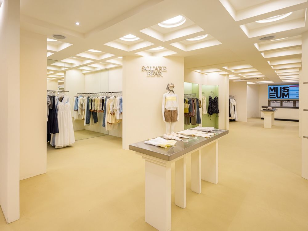 UR LIVING台中大隆店根本博物館等級！衣服、咖啡廳、運動教室....整棟品牌導覽！-7