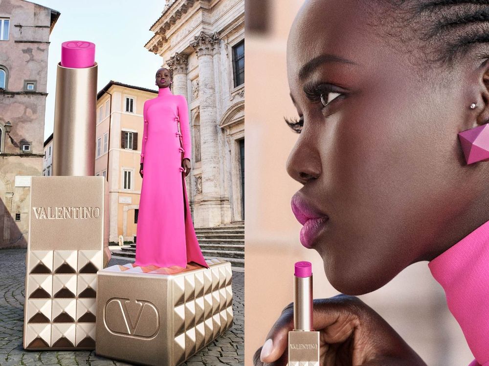 VALENTINO把經典鉚釘變身唇膏！霧金質感管身、鑲滿132顆重工鉚釘...，拿在手秒成焦點！-4