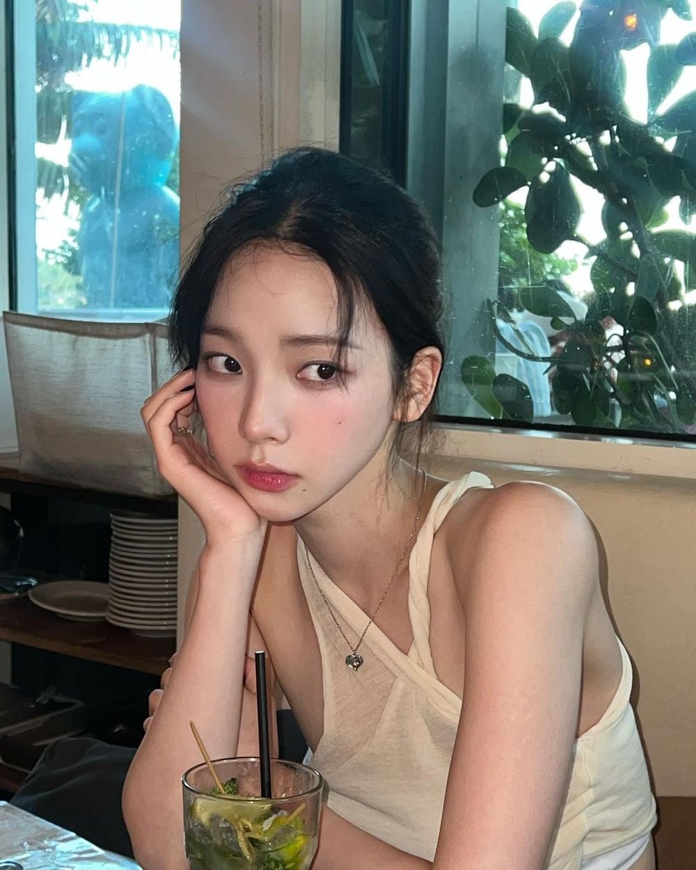 遠超過張員瑛！Karina追蹤IG破兩千萬！人間AI逆天好身材、粉絲超死忠原因曝光！-8