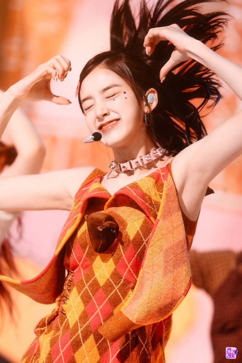 韓網票選最強「表情匠人」女偶像TOP7！Momo、Karina舞台表現太搶眼，張員瑛果然是天生偶像！-2