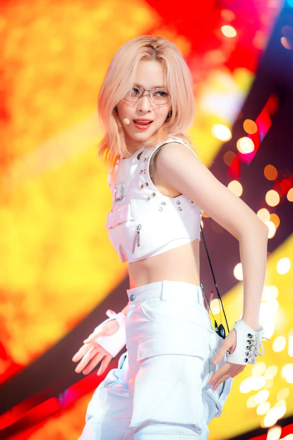 韓網票選最強「表情匠人」女偶像TOP7！Momo、Karina舞台表現太搶眼，張員瑛果然是天生偶像！-11