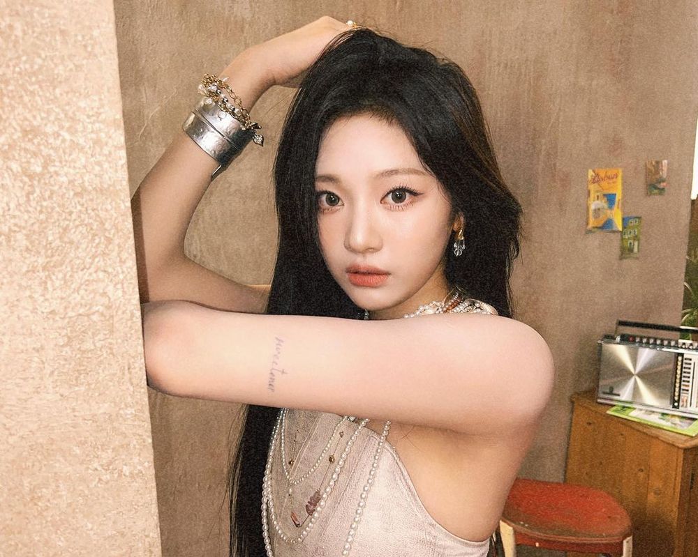 她們的刺青好好看～韓國女星身上刺青曝光！雨琦背上柯基超可愛、JISOO刺在這位置？！-4