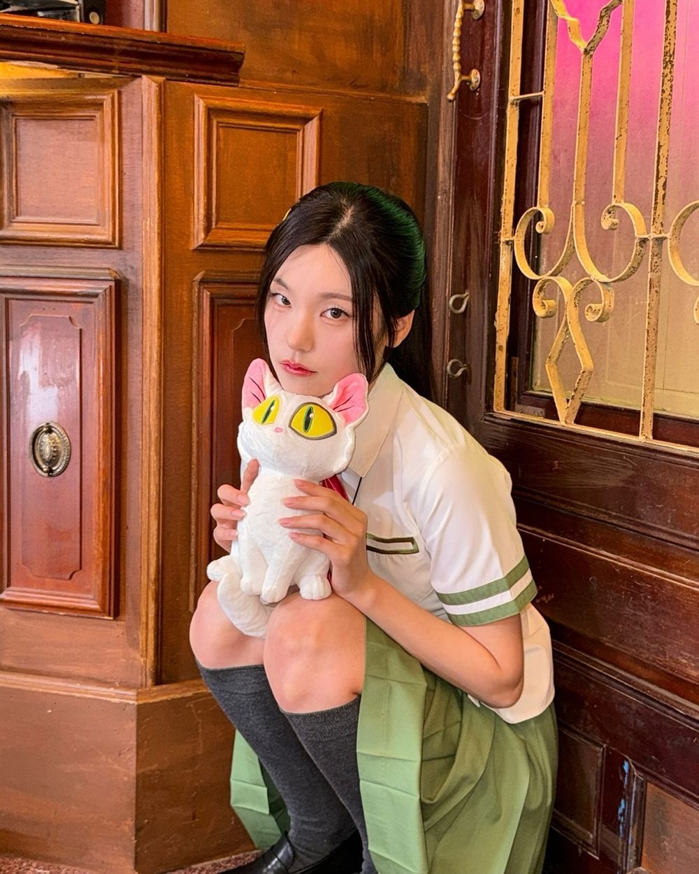 韓網熱議6位最美單眼皮女偶像！禮志可愛貓眼超有魅力、Minnie眼神太會放電，「她」還入選世界百大美女！-5