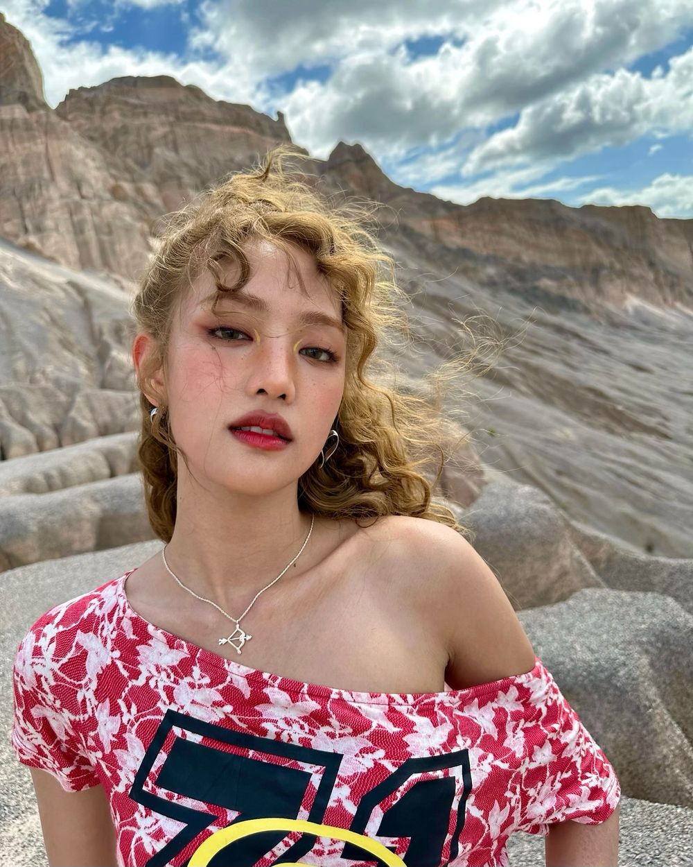 韓網熱議6位最美單眼皮女偶像！禮志可愛貓眼超有魅力、Minnie眼神太會放電，「她」還入選世界百大美女！-12