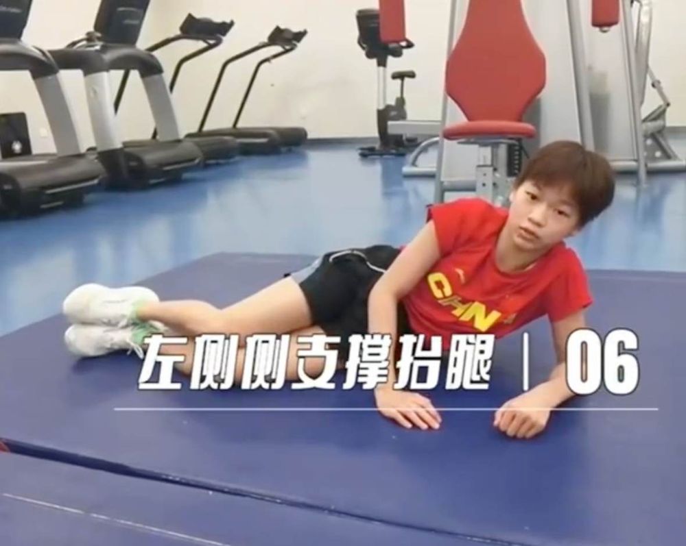 我不是天才、就是一遍遍練！全紅嬋17歲蟬聯巴黎奧運冠軍，「水花消失術」關鍵鍛鍊在這！-6