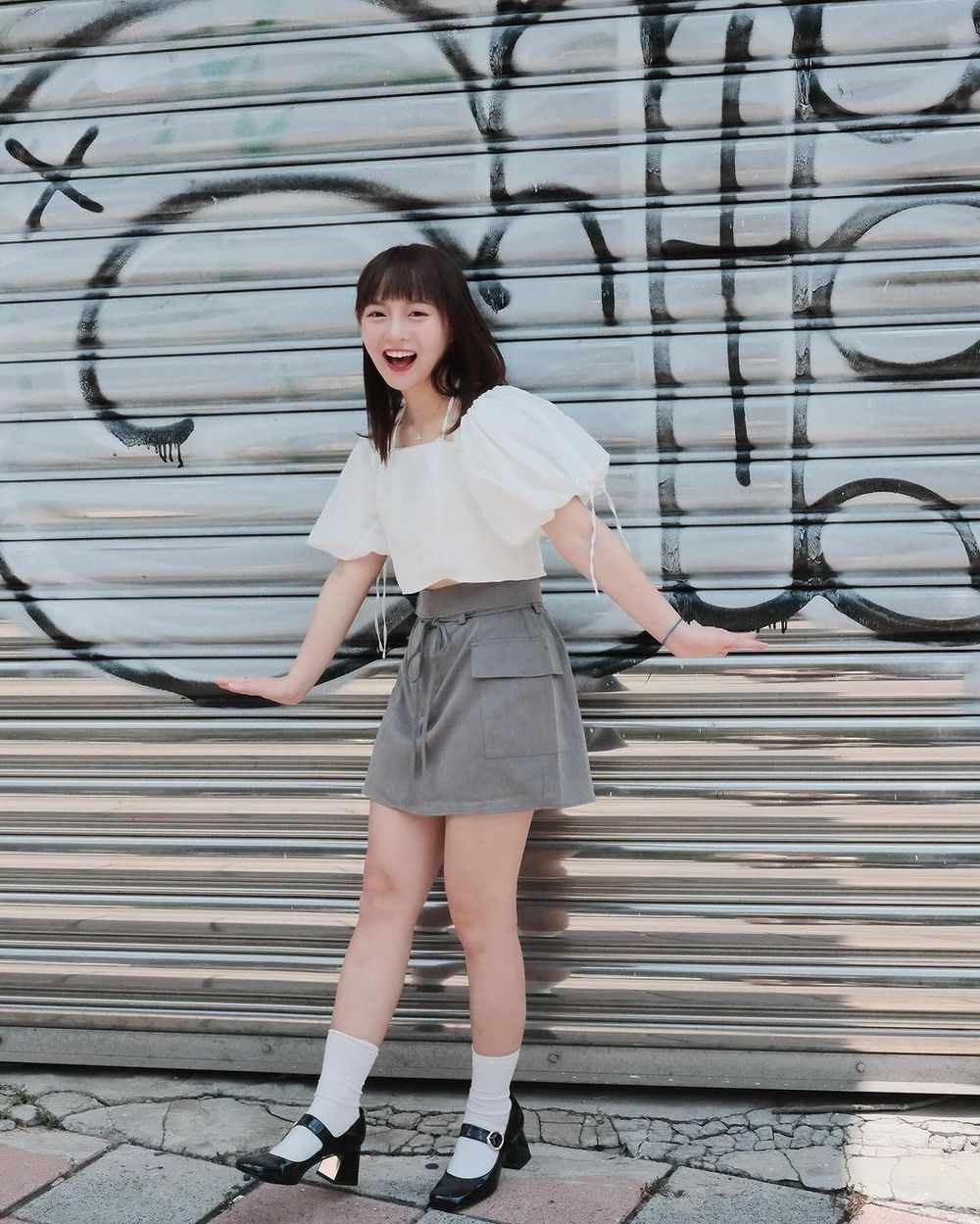 王齊麟女友陳詩媛好可愛！是樂天啦啦隊、還是女團出身？！被強制接機超甜互動曝光！-4