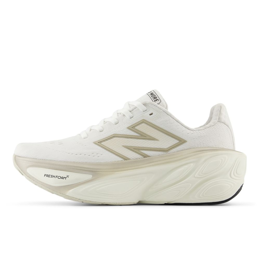 這雙NB厚底球鞋超爆可愛！New Balance全新「雲朵棉花糖」運動鞋，一穿直接增高五公分！-4