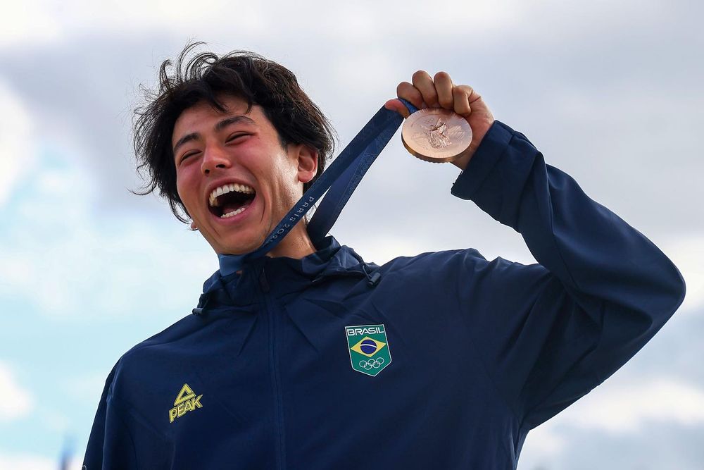 日系偶像選手爆紅！23歲巴西滑板手Augusto Akio巴黎奧運勇奪銅牌，領獎笑容融化一票日本少女心！-5