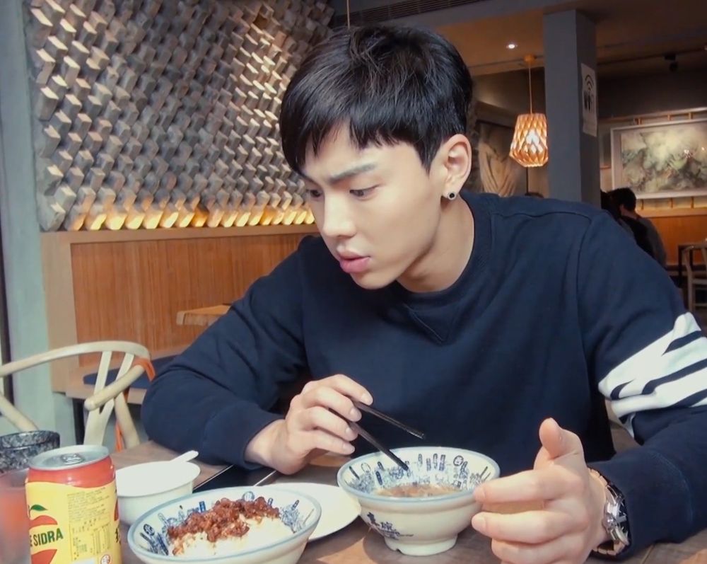 韓網熱議6位「大食怪」韓國偶像！Karina、珉奎食量大到團員嚇傻，全網公認最強大胃王是他！-13